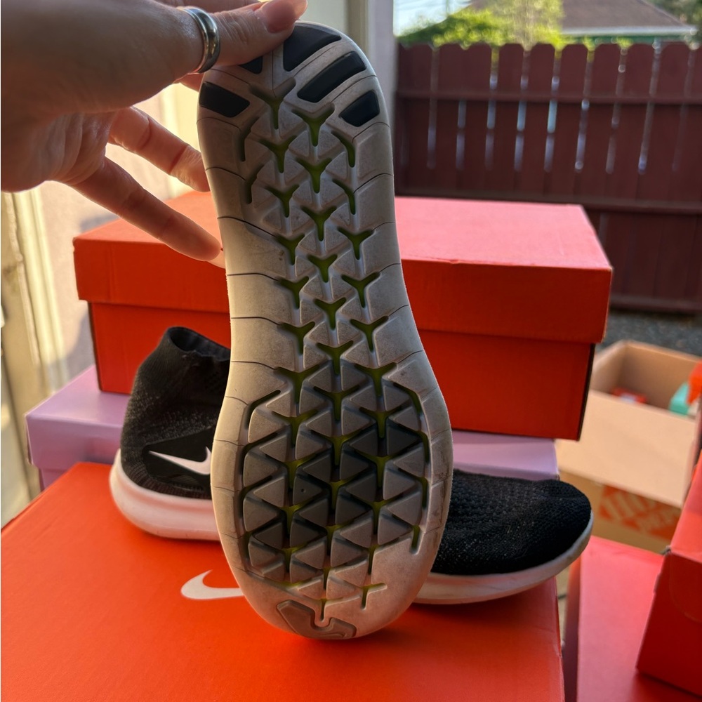 Nike Free RN Motion Flyknit 2017 'Black' - Picture 3 of 4